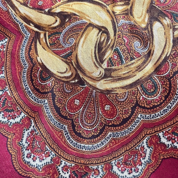 Vintage Chanel Scarf - Paisley & Chain motif - Picture 6 of 12